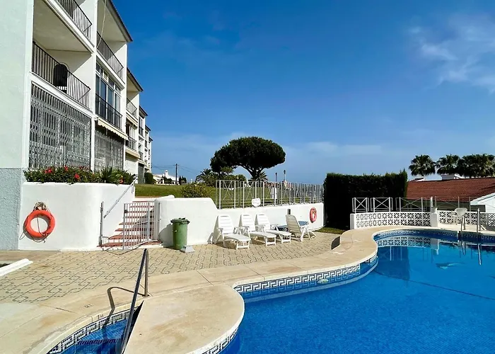 White Dream Near The Sea 3bed By Solrentspain アパート フエンヒロラ