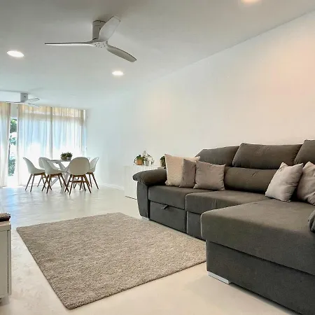 White Dream Near The Sea 3bed By Solrentspain דירה פואנגירולה